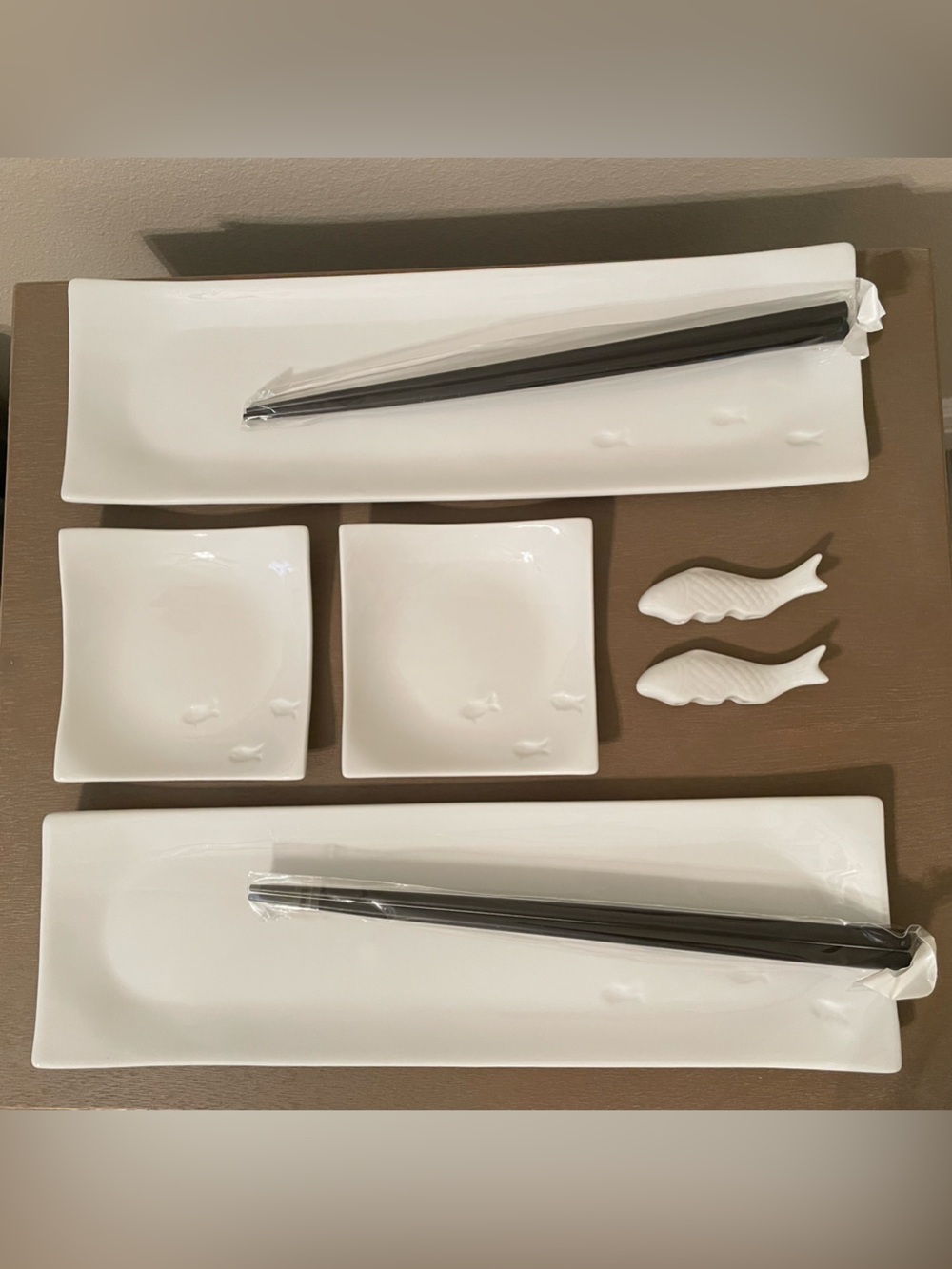 Crate & Barrel sushi set for 2 (new in box)